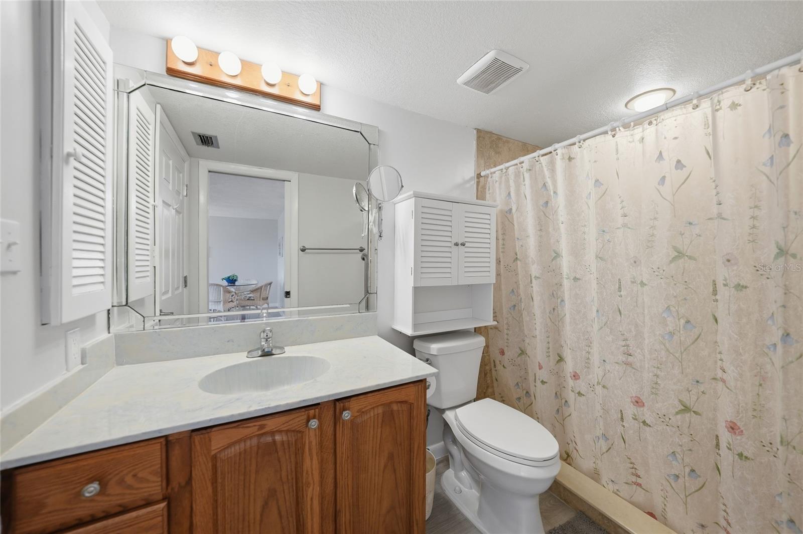 Image 19 of 24 For 25188 Marion Avenue F403