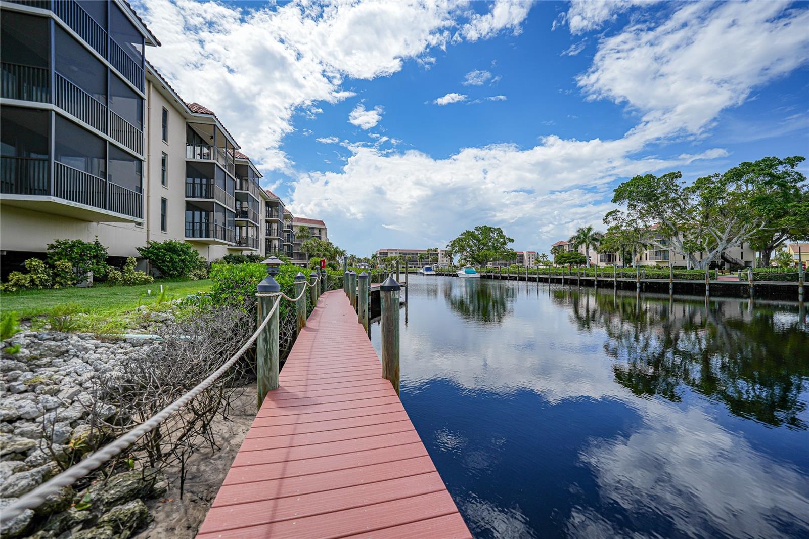 Image 21 of 24 For 25188 Marion Avenue F403