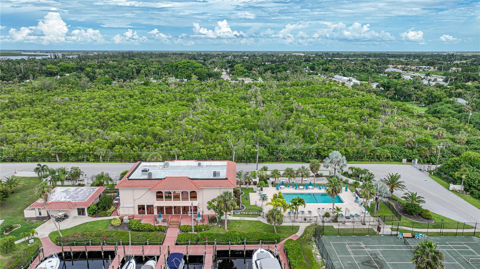 Image 22 of 24 For 25188 Marion Avenue F403