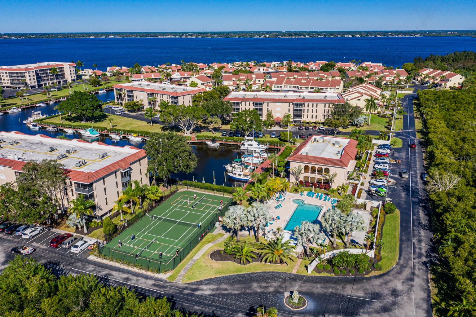 Image 5 of 24 For 25188 Marion Avenue F403