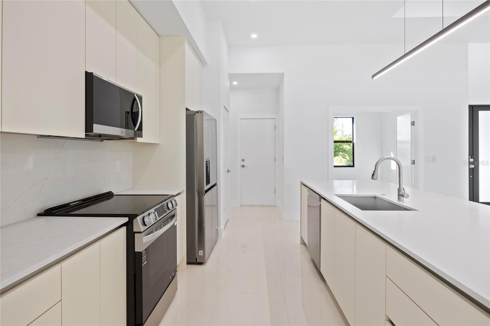 Image 12 of 43 For 14284 Ingraham Boulevard