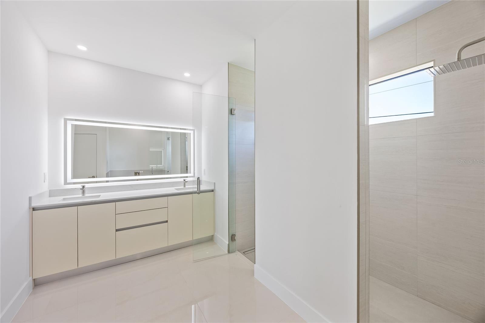 Image 21 of 43 For 14284 Ingraham Boulevard