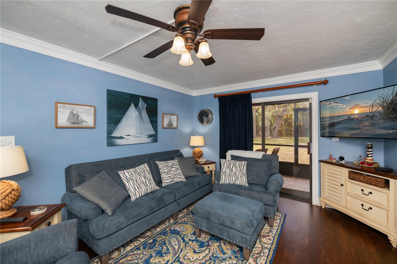 Image 14 of 66 For 19505 Quesada Avenue H101