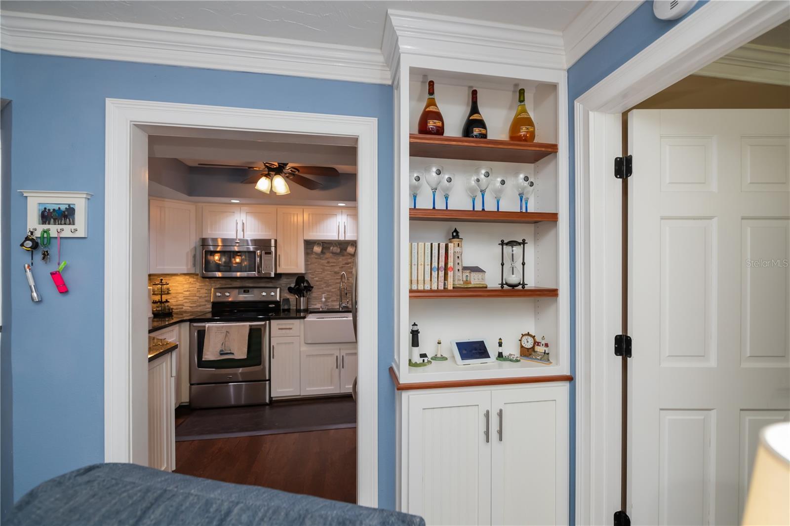 Image 20 of 66 For 19505 Quesada Avenue H101