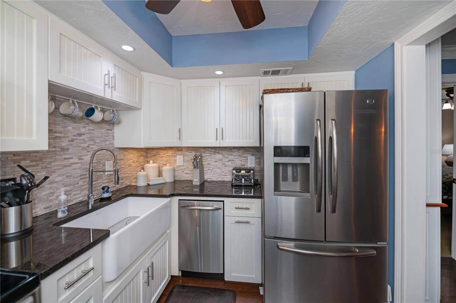 Image 23 of 66 For 19505 Quesada Avenue H101