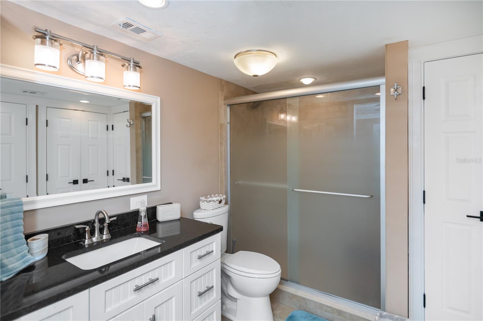 Image 30 of 66 For 19505 Quesada Avenue H101