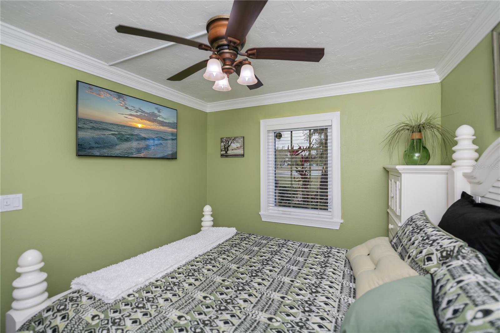 Image 38 of 66 For 19505 Quesada Avenue H101