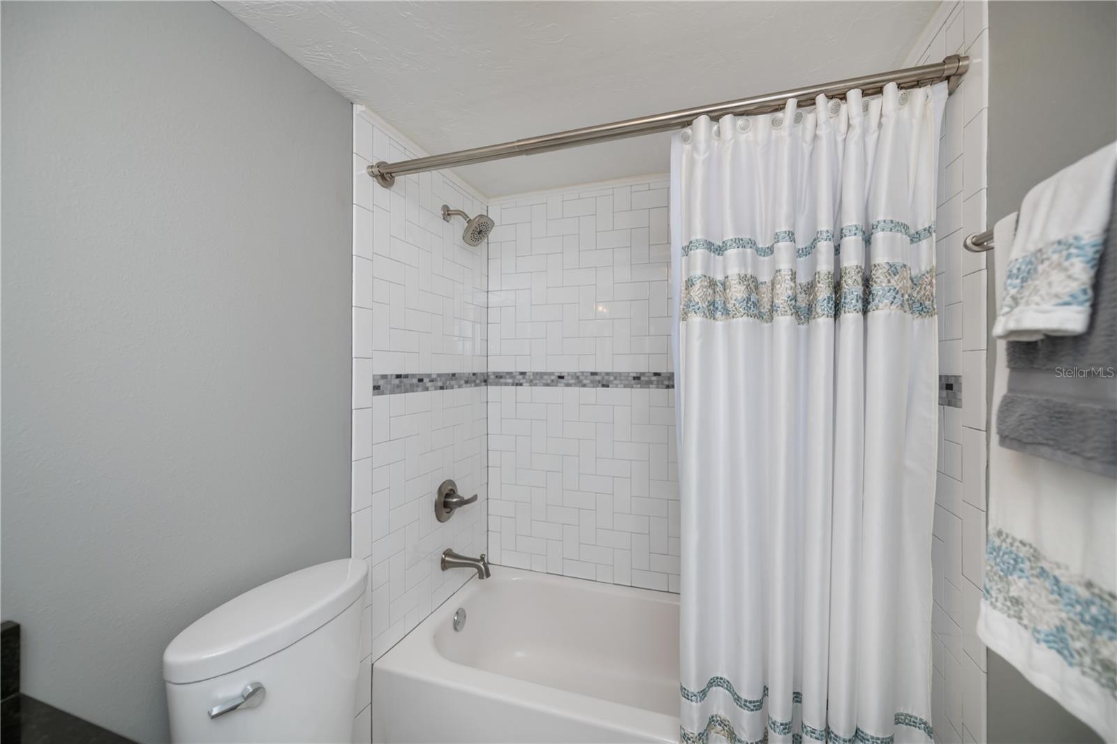 Image 41 of 66 For 19505 Quesada Avenue H101