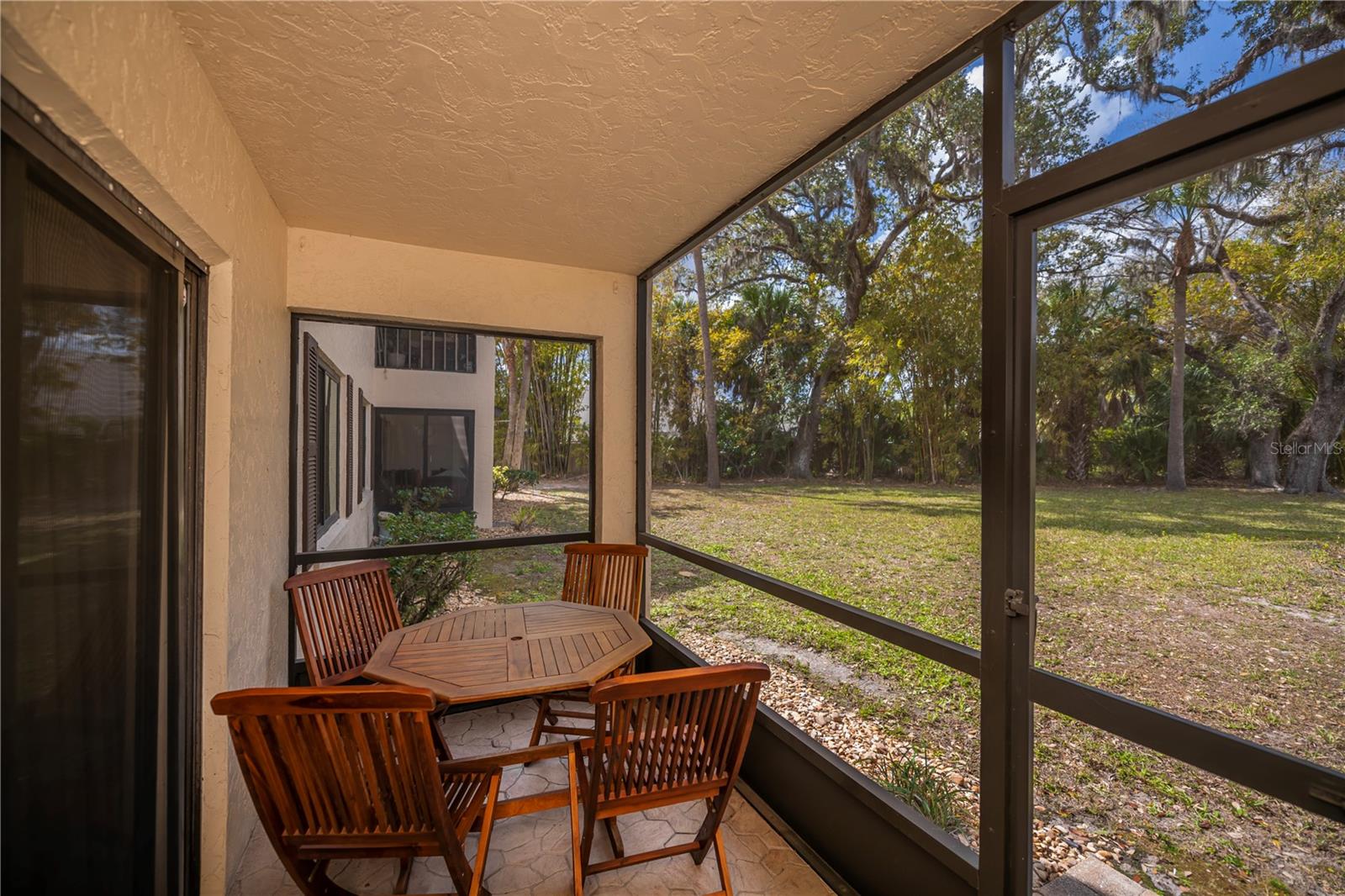 Image 47 of 66 For 19505 Quesada Avenue H101