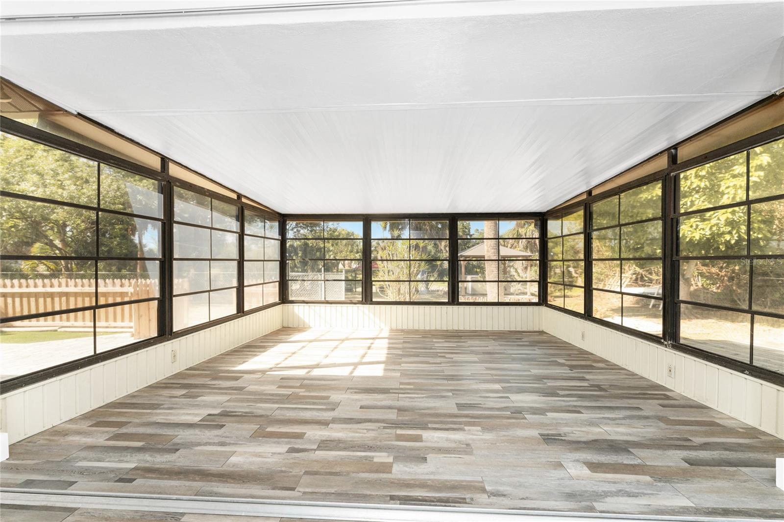 Image 18 of 75 For 1461 Alton Road