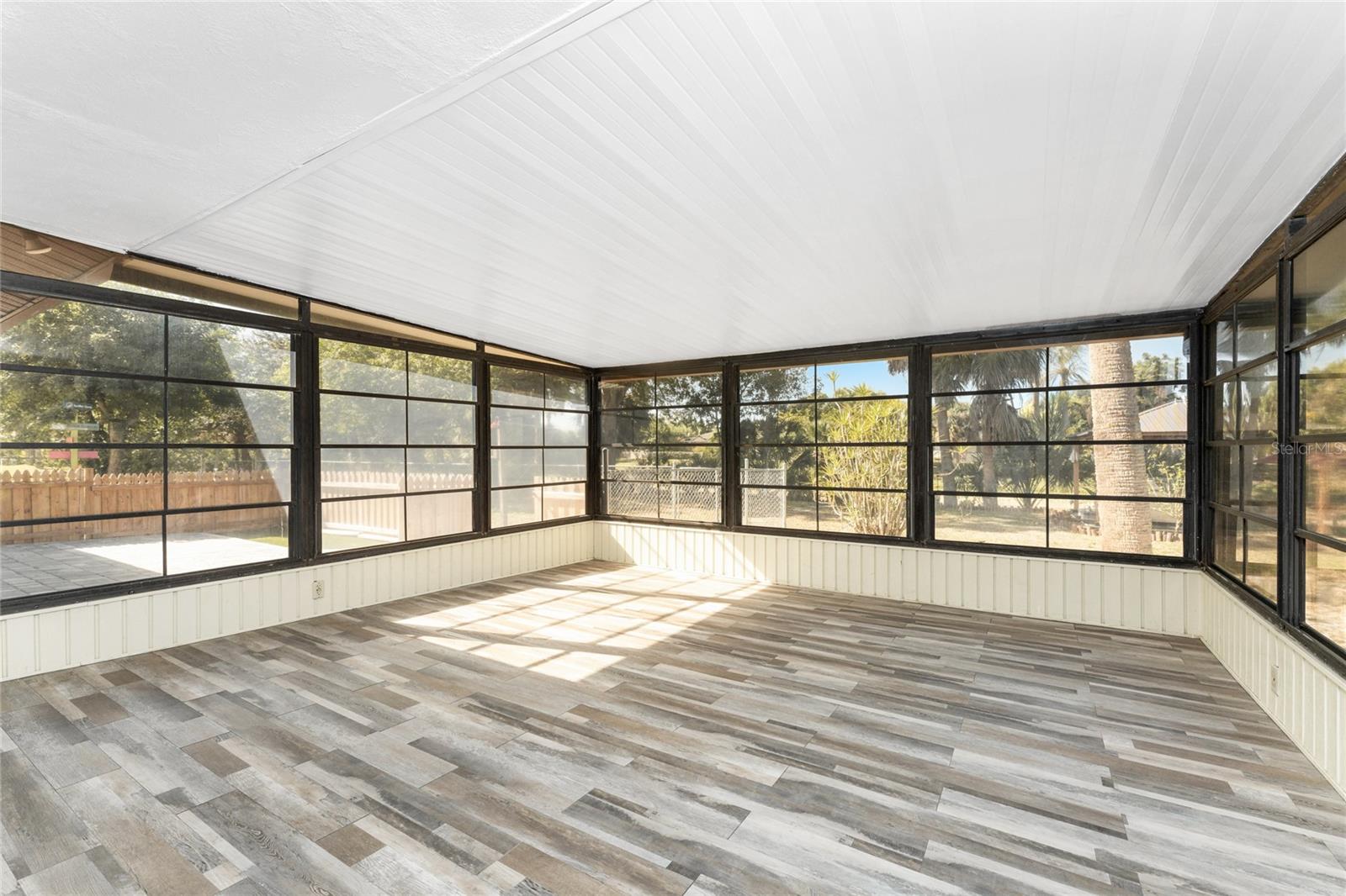 Image 19 of 75 For 1461 Alton Road