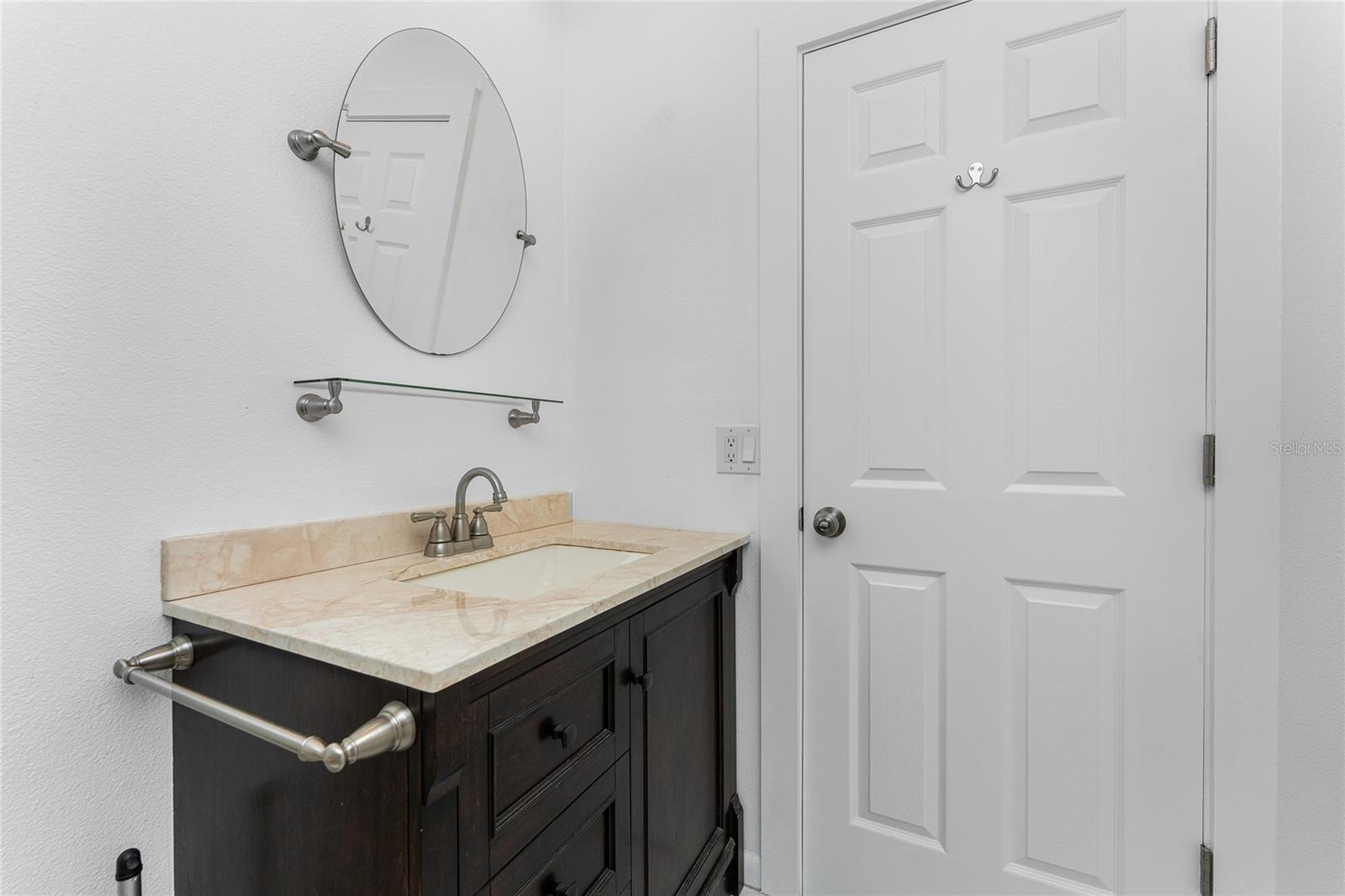 Image 32 of 75 For 1461 Alton Road