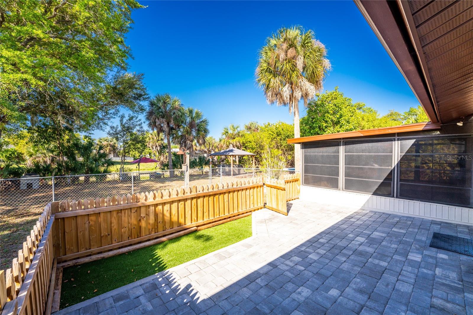 Image 38 of 75 For 1461 Alton Road