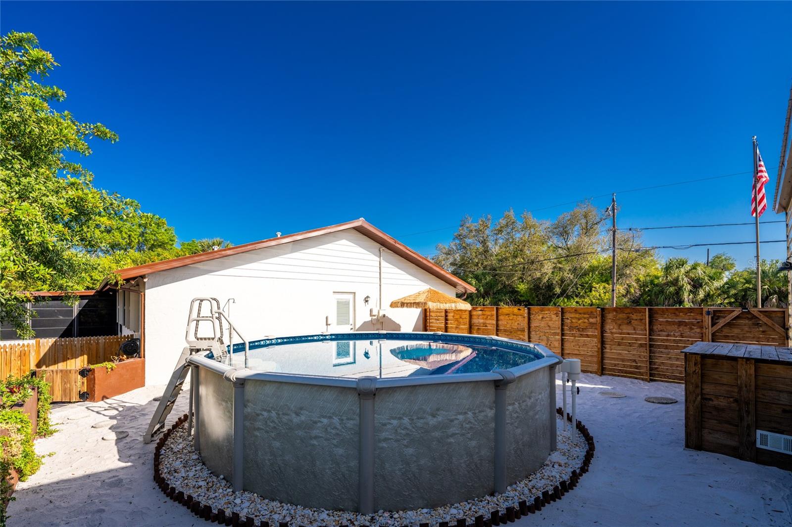 Image 40 of 75 For 1461 Alton Road