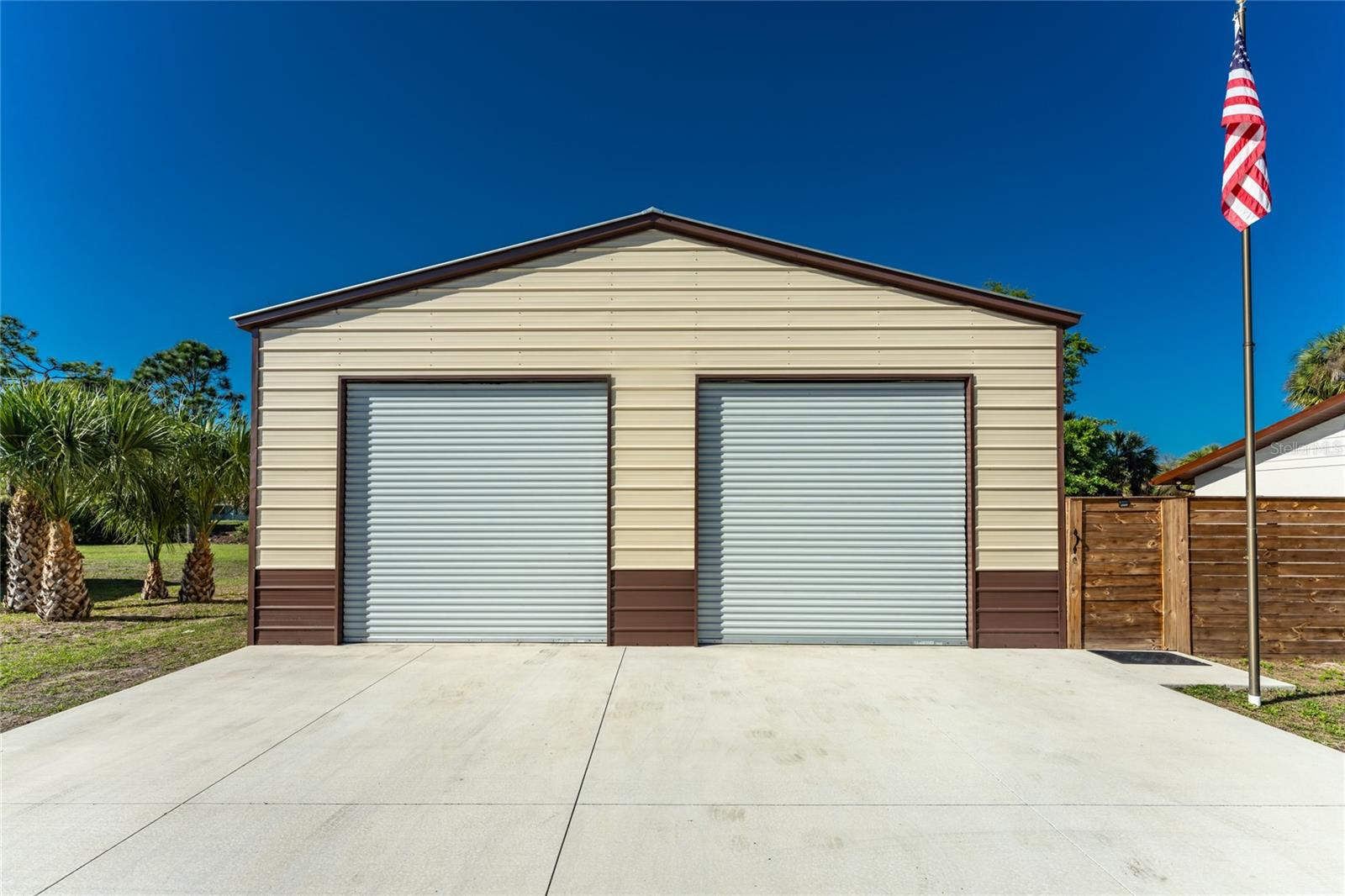 Image 52 of 75 For 1461 Alton Road