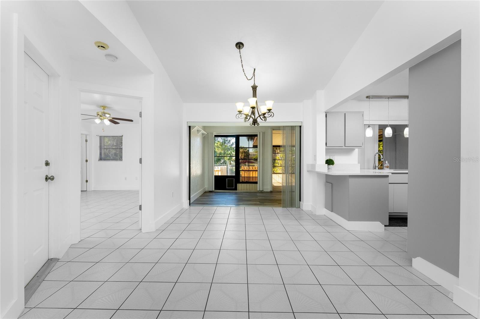 Image 9 of 75 For 1461 Alton Road