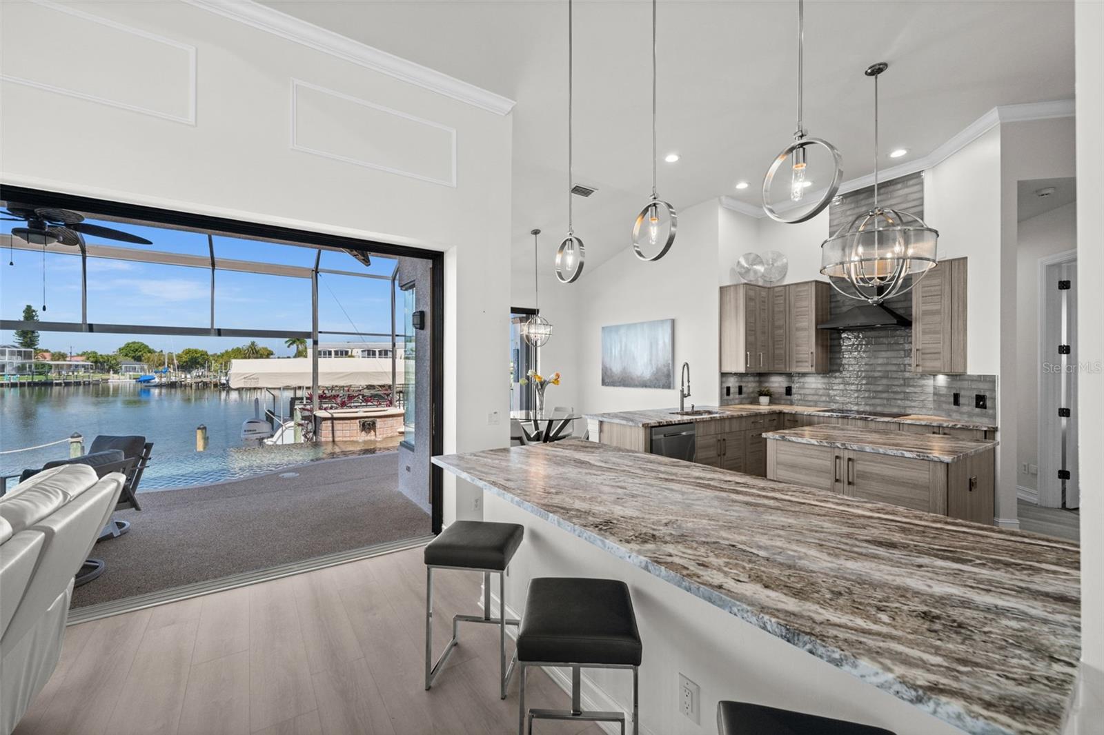 Image 11 of 50 For 5205 Tamiami Court