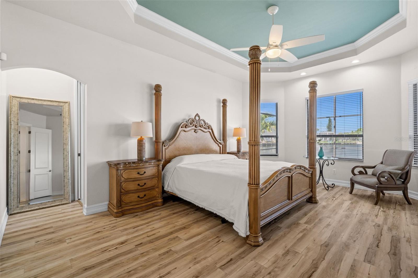 Image 21 of 50 For 5205 Tamiami Court