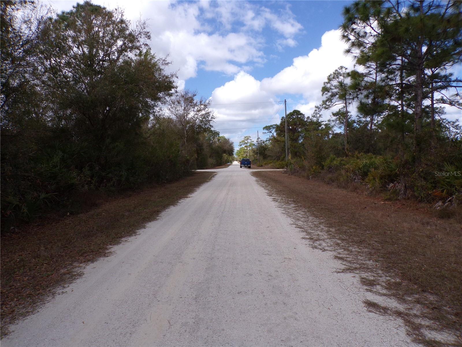 Image 17 of 21 For 27269 Hacienda Drive