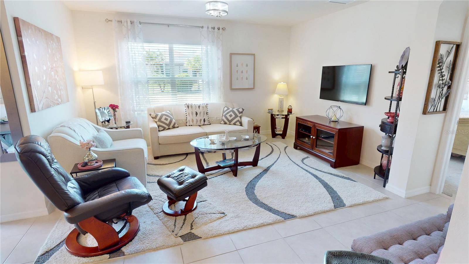 Image 5 of 27 For 3704 Pebble Terrace