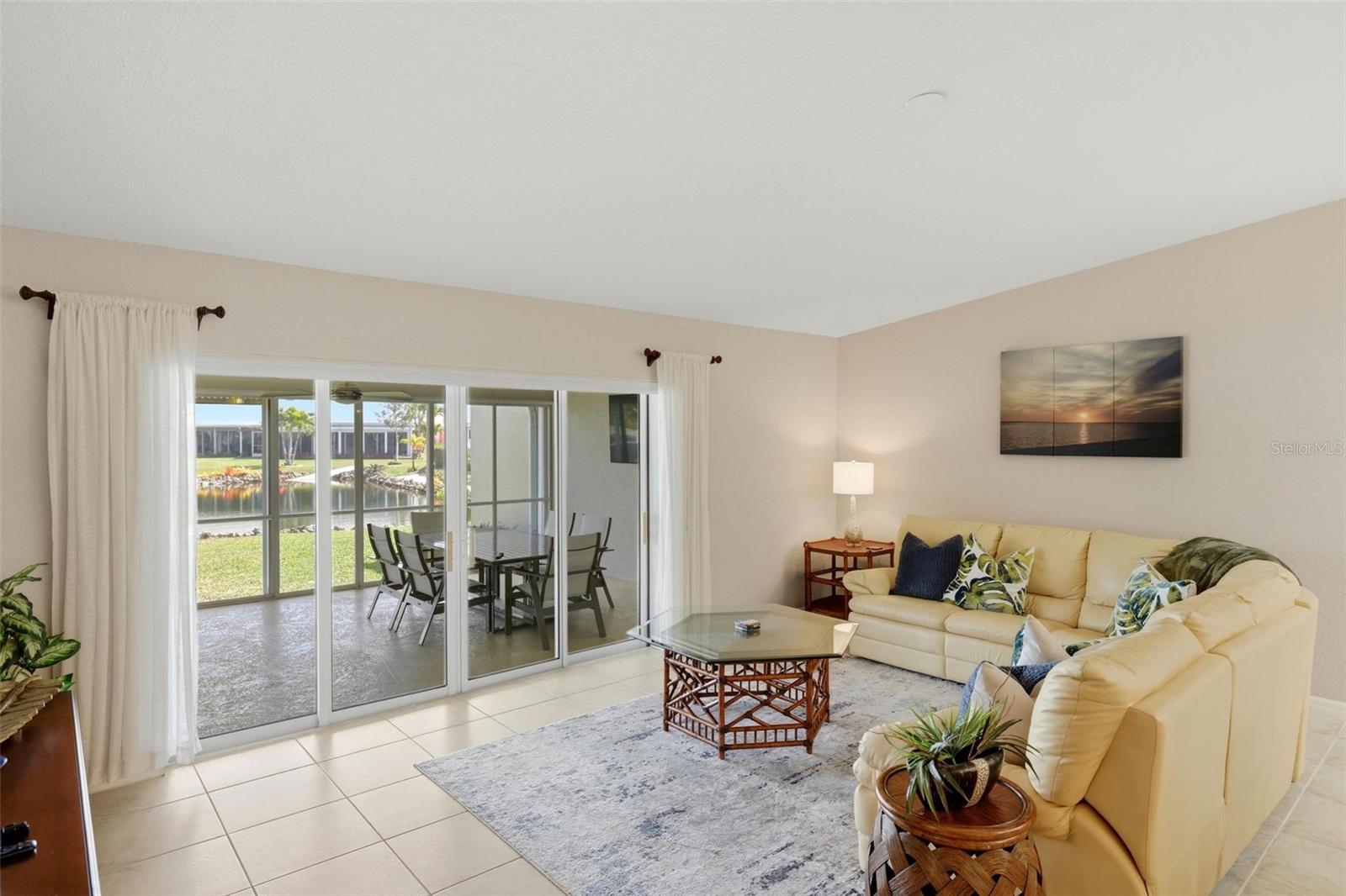 Image 23 of 69 For 2521 Marion Avenue 311