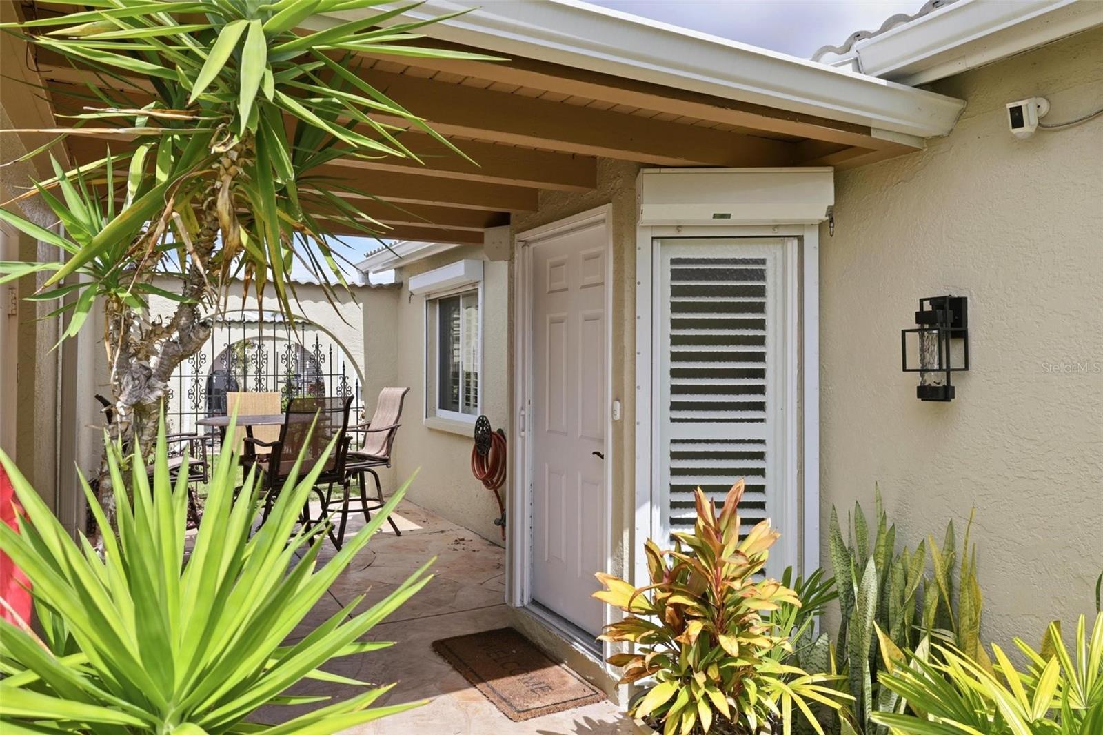 Image 5 of 69 For 2521 Marion Avenue 311