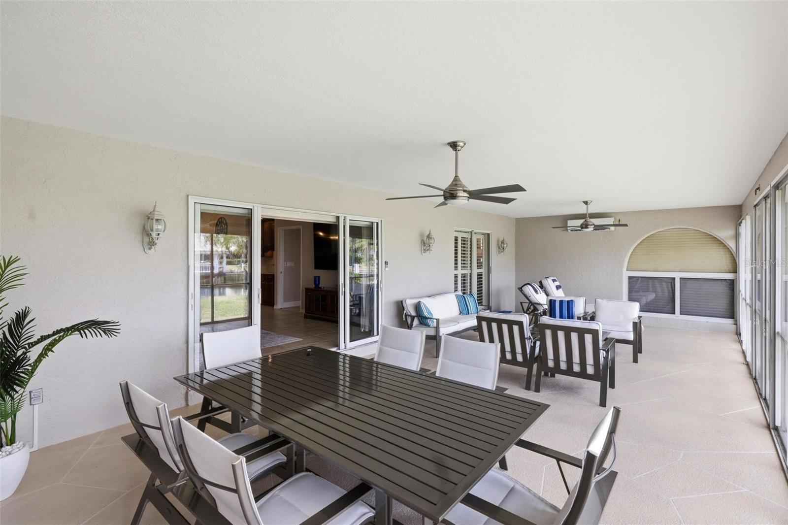 Image 50 of 69 For 2521 Marion Avenue 311