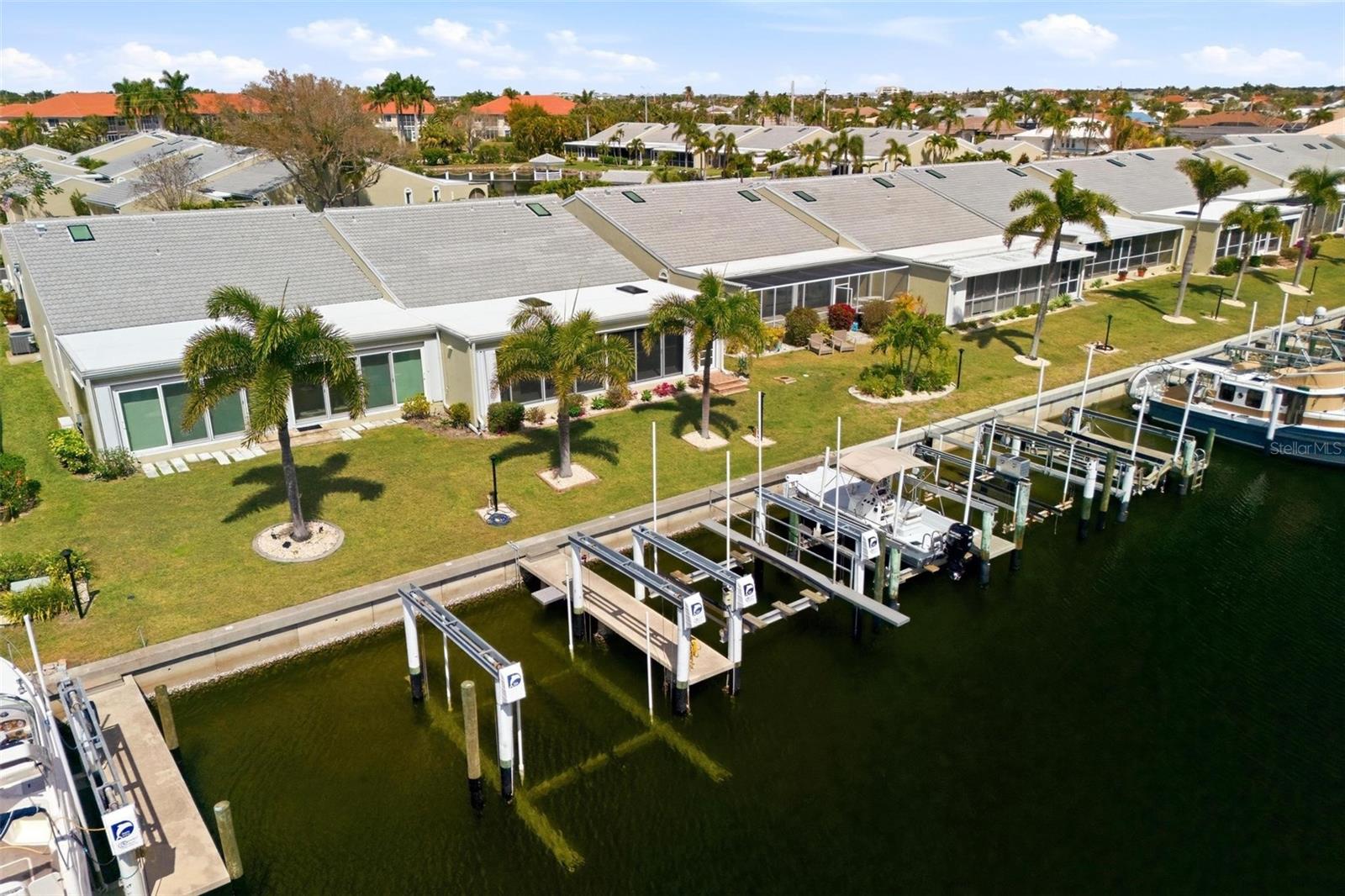 Image 53 of 69 For 2521 Marion Avenue 311