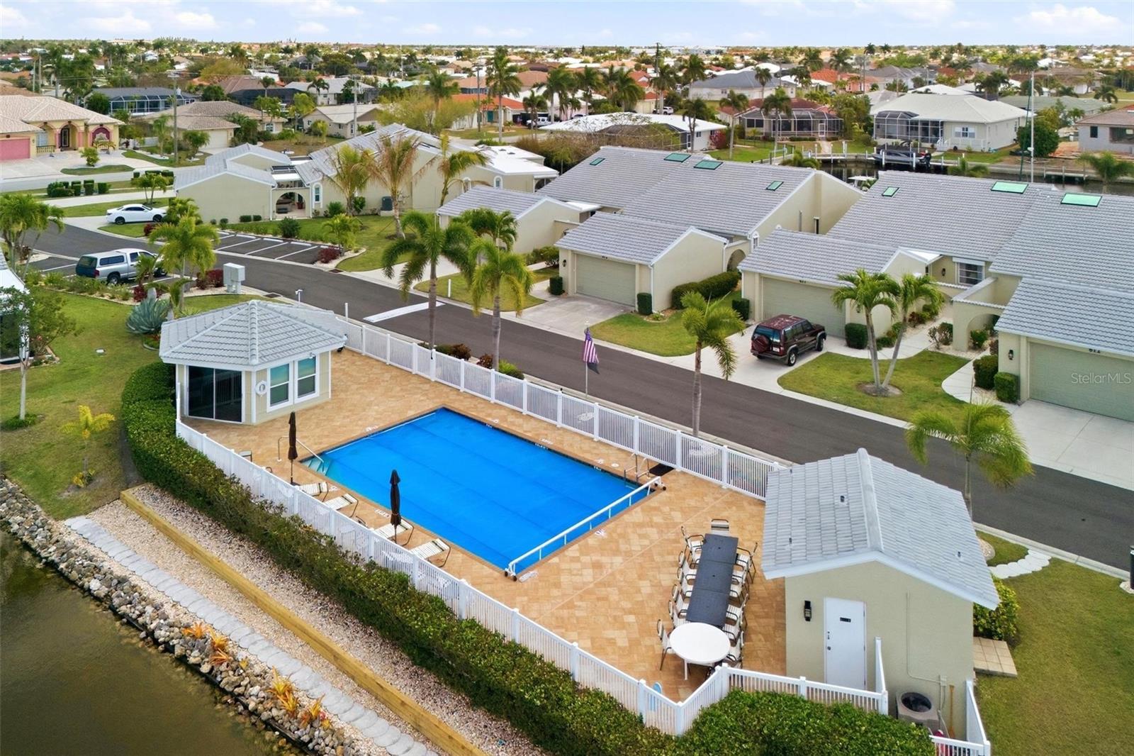 Image 60 of 69 For 2521 Marion Avenue 311