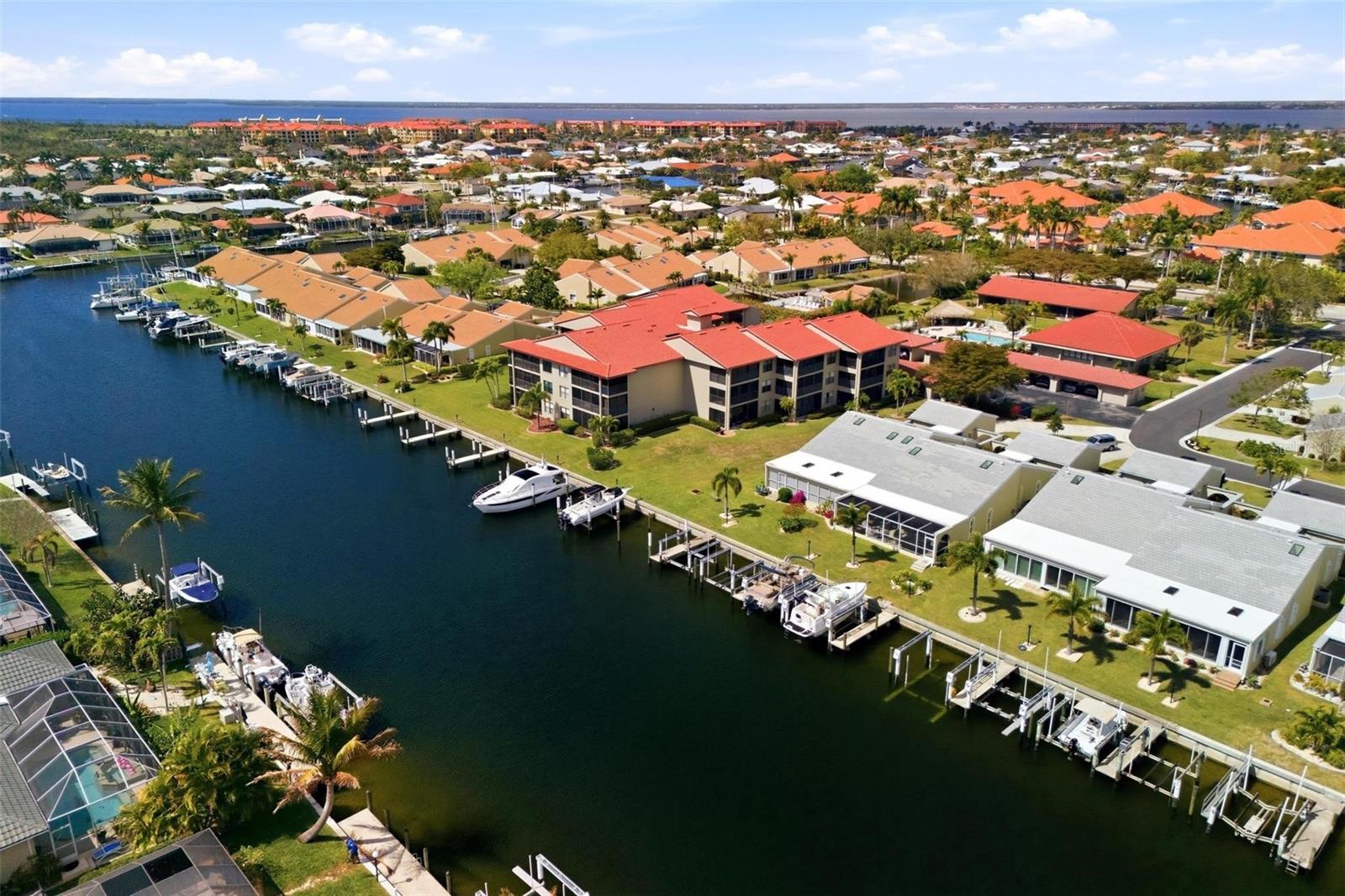 Image 65 of 69 For 2521 Marion Avenue 311