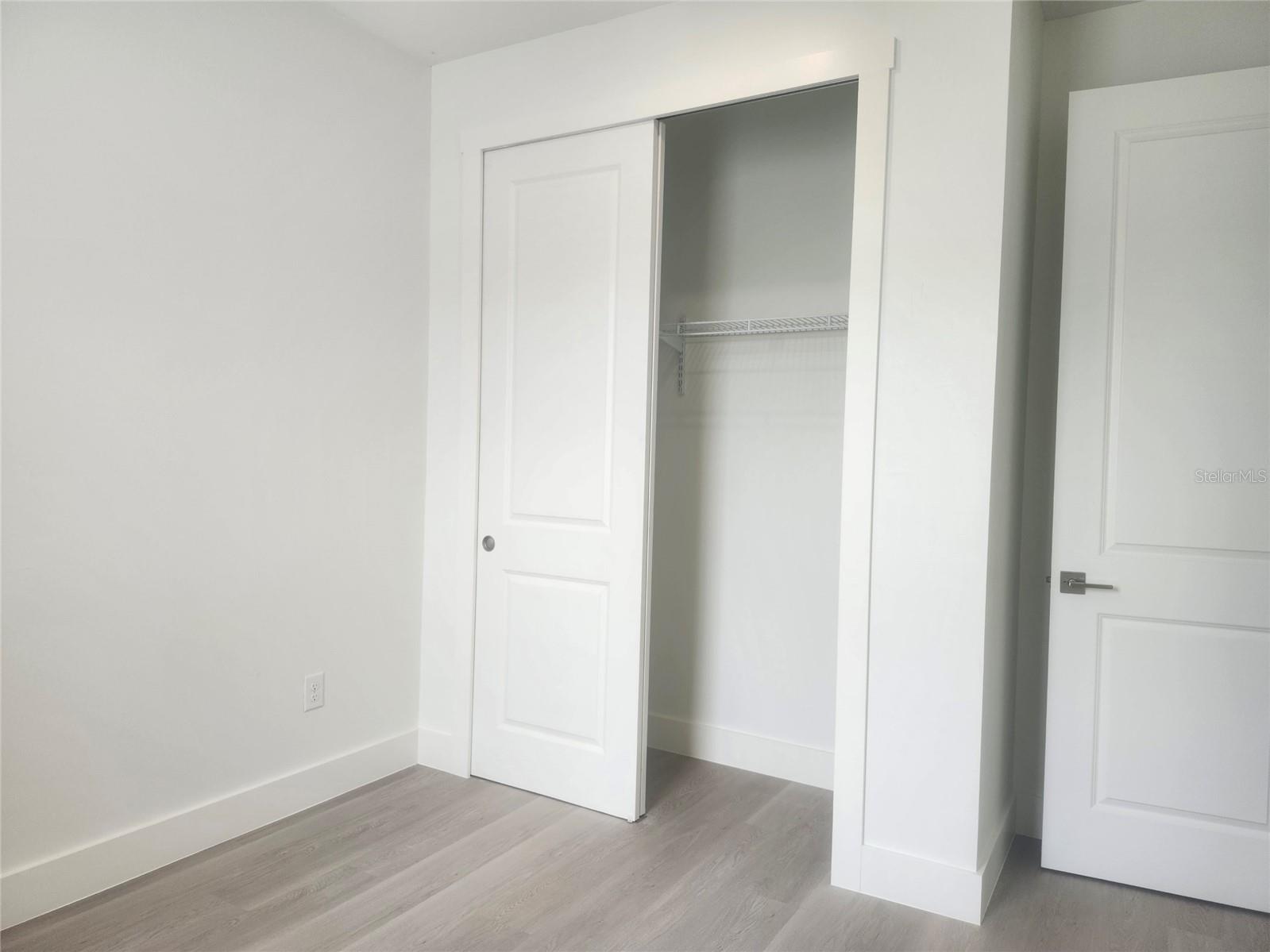 Image 6 of 18 For 168 Madrid Boulevard 111