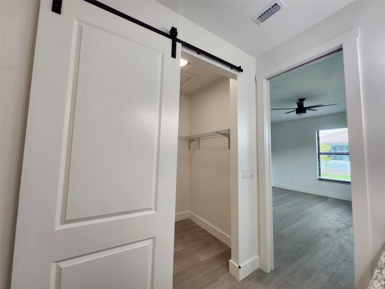 Image 8 of 18 For 168 Madrid Boulevard 111