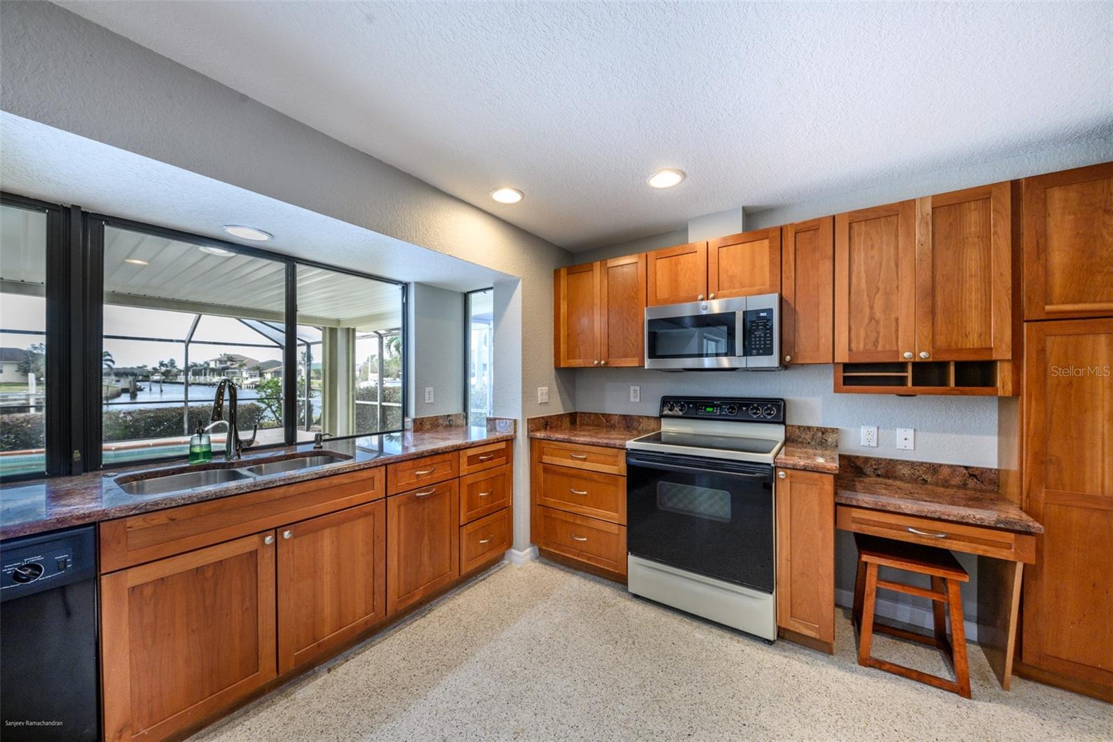 Image 10 of 48 For 2429 Aqui Esta Dr