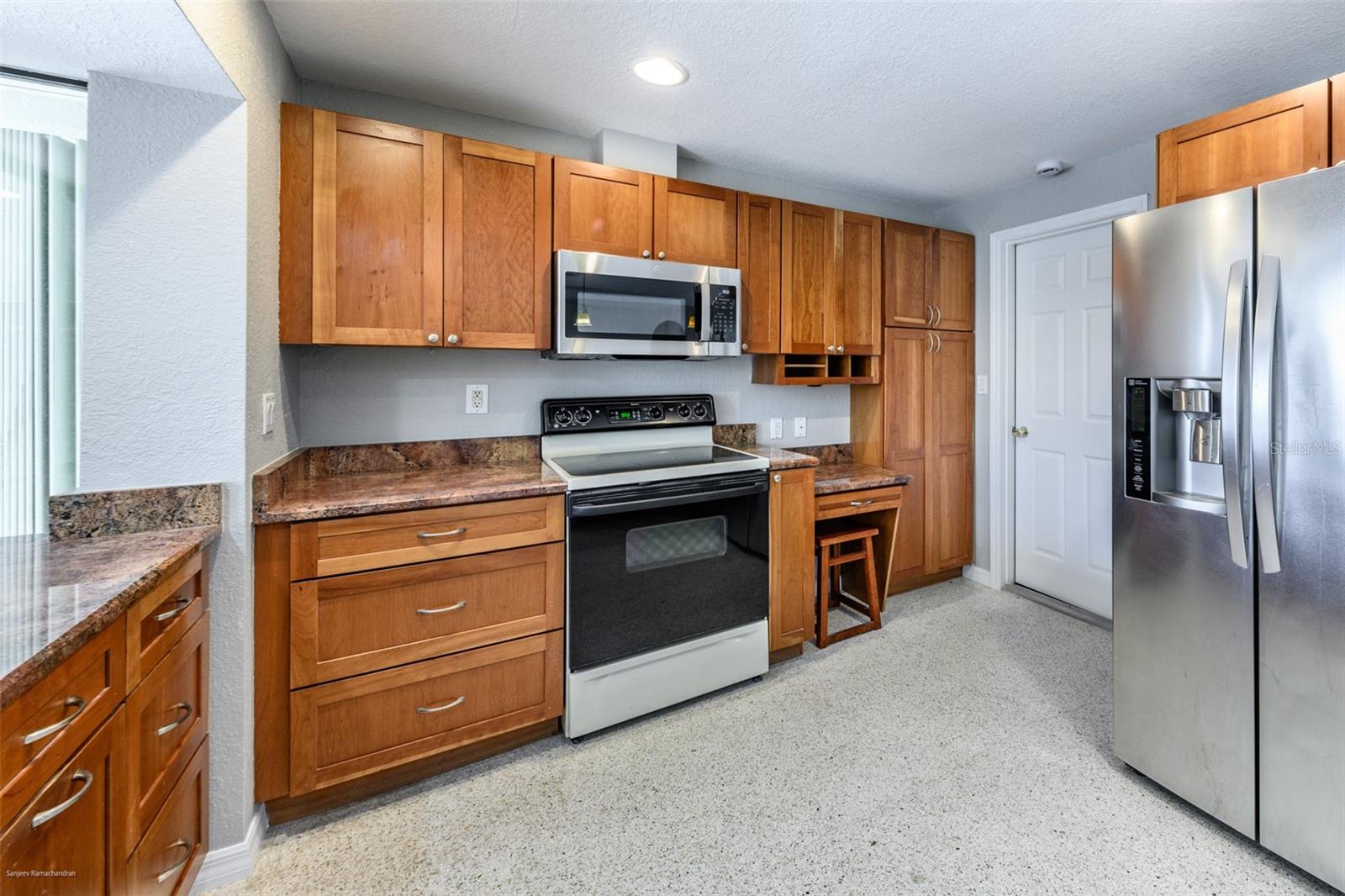 Image 11 of 48 For 2429 Aqui Esta Dr