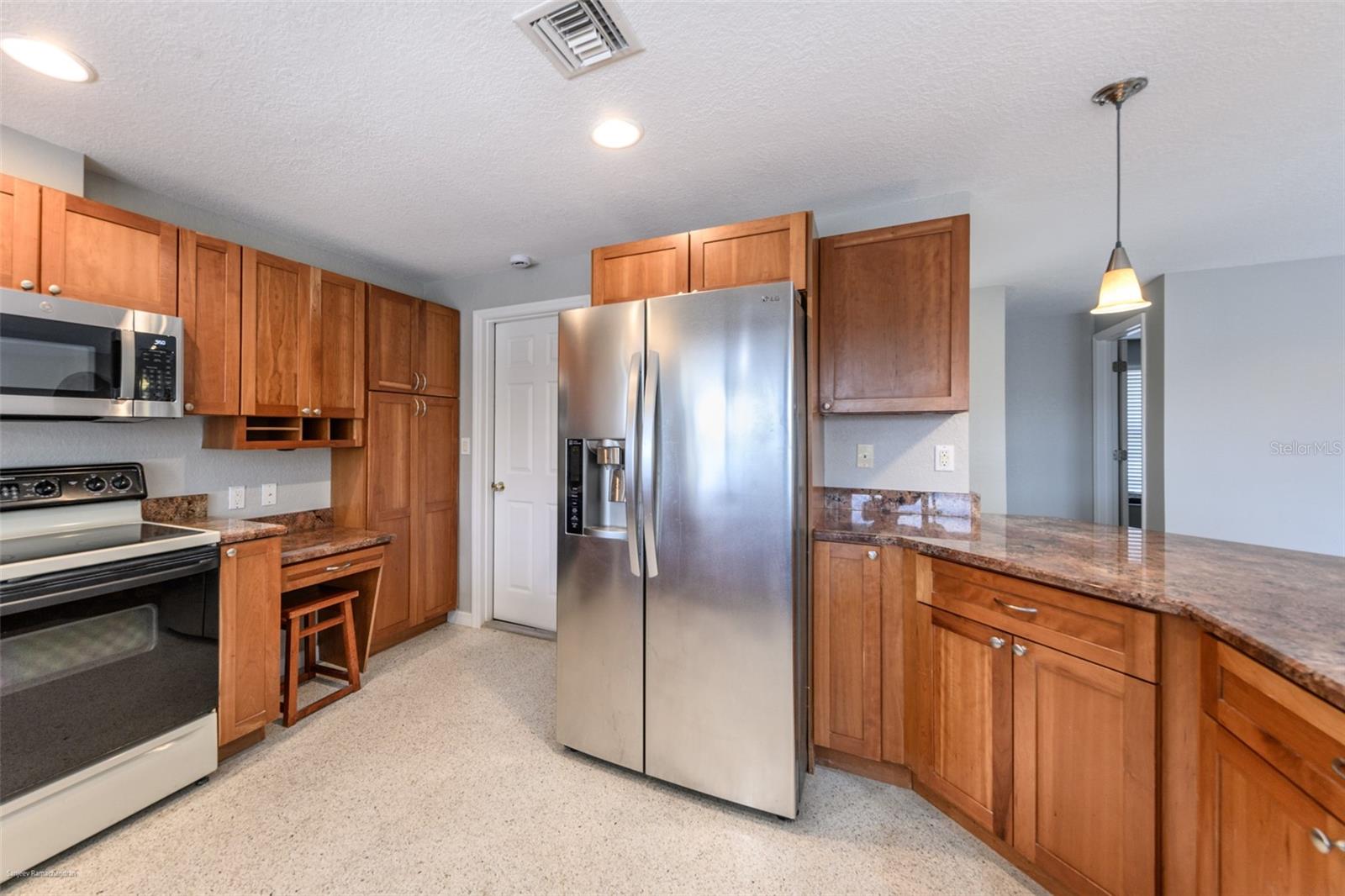 Image 12 of 48 For 2429 Aqui Esta Dr