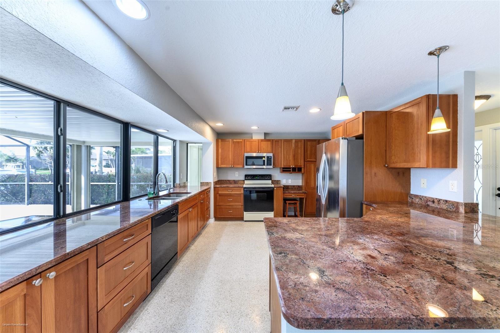 Image 13 of 48 For 2429 Aqui Esta Dr