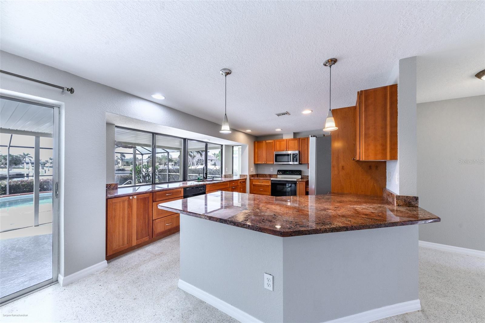 Image 14 of 48 For 2429 Aqui Esta Dr