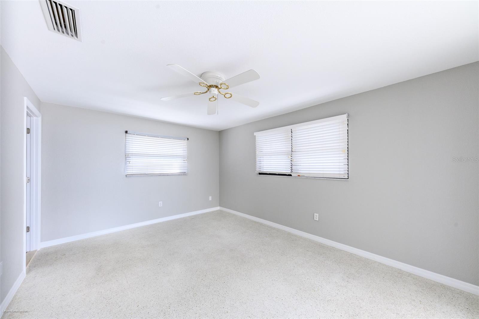 Image 22 of 48 For 2429 Aqui Esta Dr