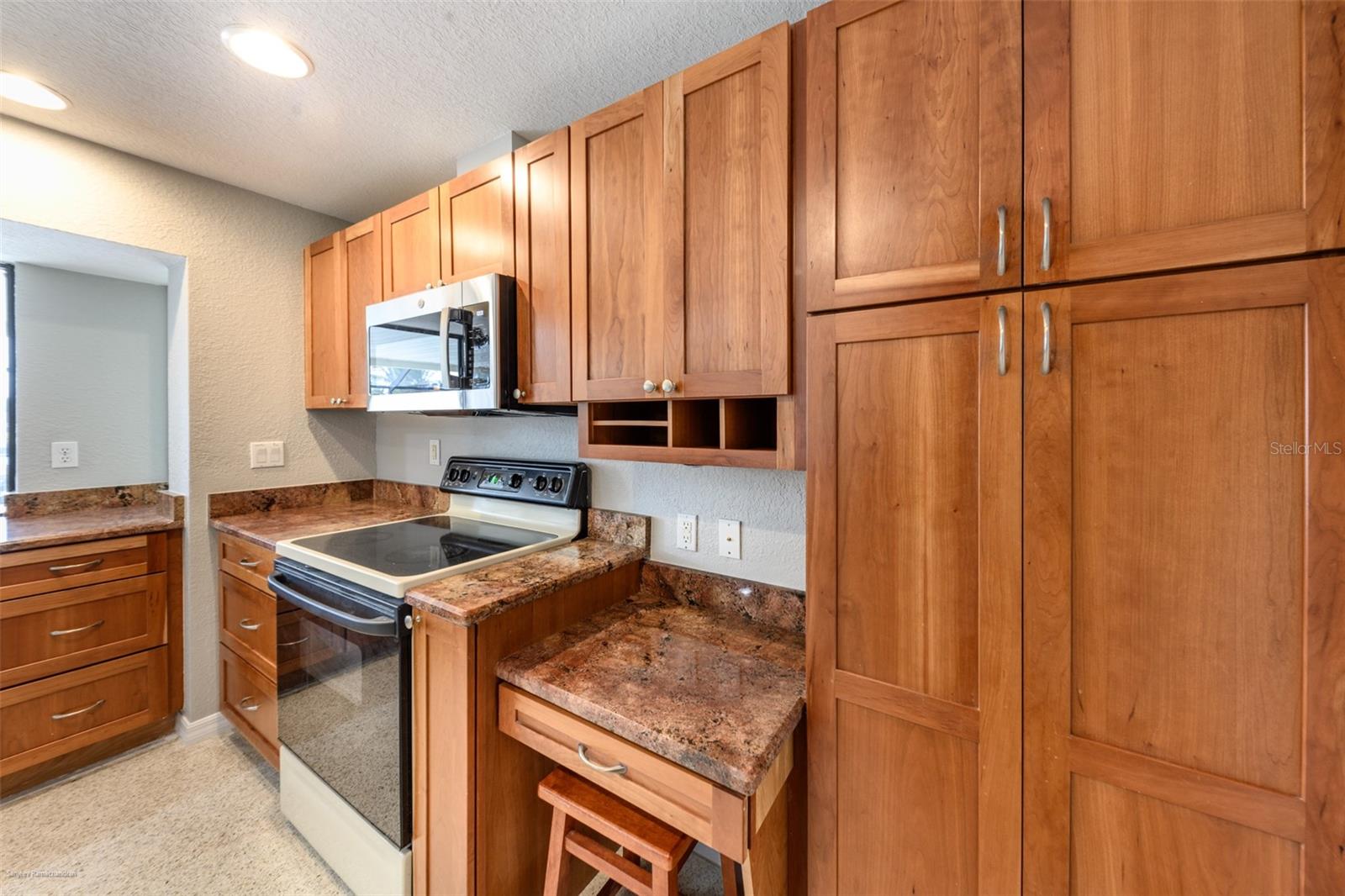 Image 37 of 48 For 2429 Aqui Esta Dr