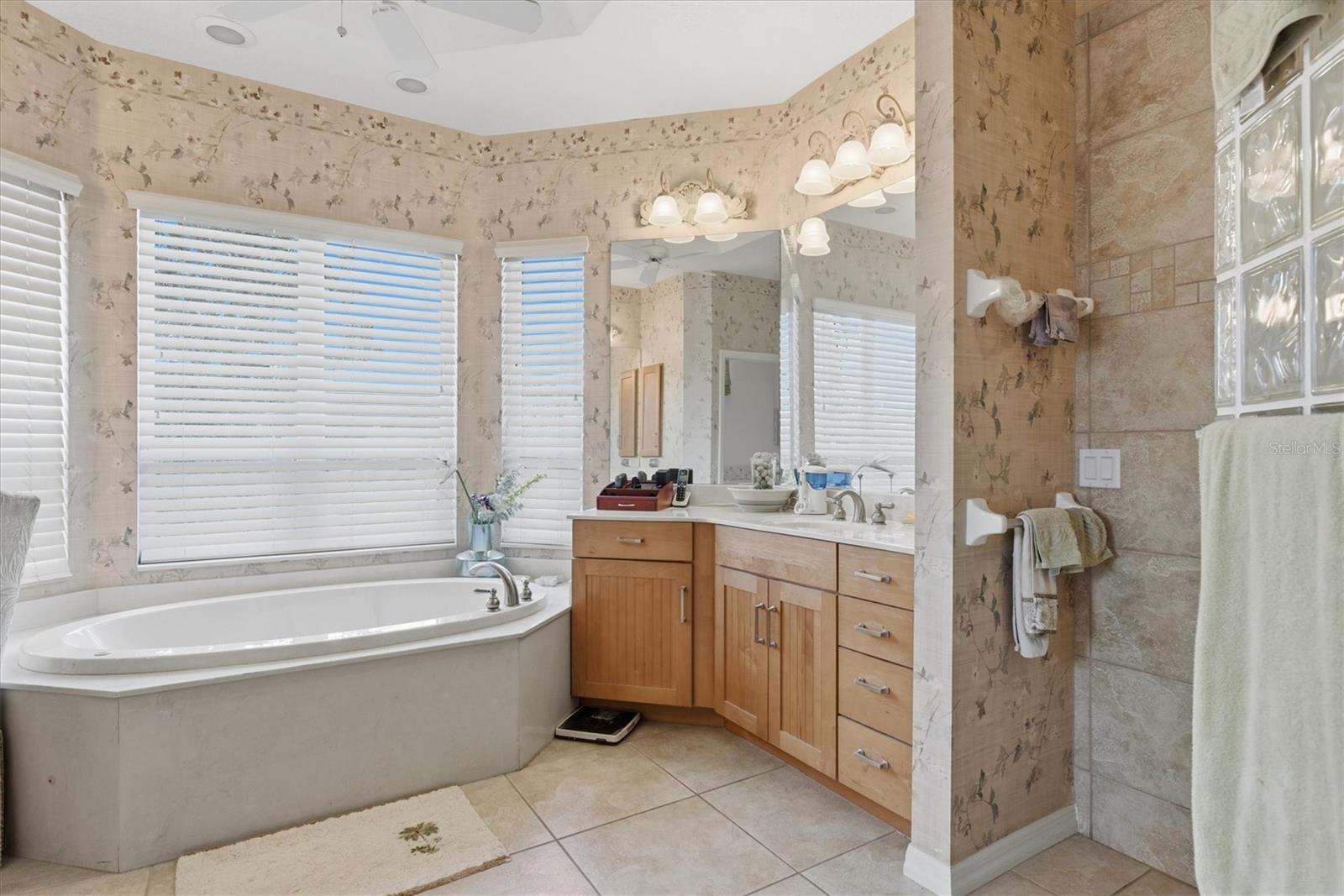 Image 31 of 93 For 1518 Kinglet Drive