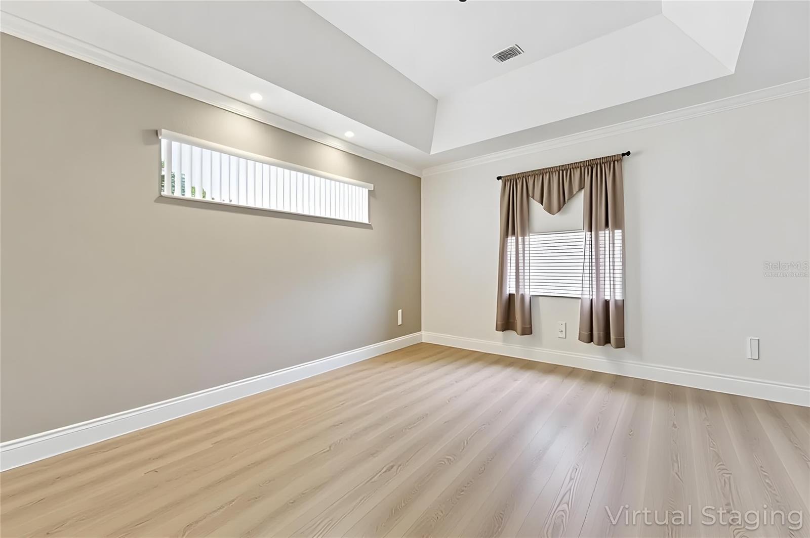 Image 11 of 37 For 21 Manizaks Avenue