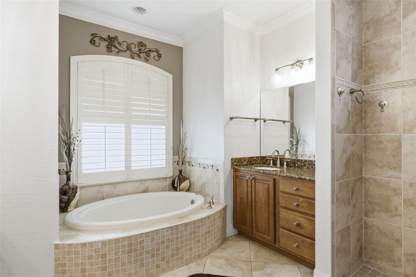 Image 15 of 37 For 21 Manizaks Avenue