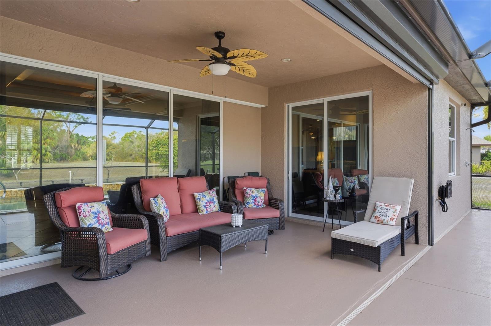 Image 23 of 37 For 21 Manizaks Avenue