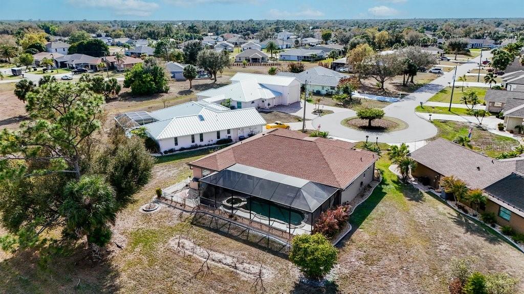 Image 33 of 37 For 21 Manizaks Avenue