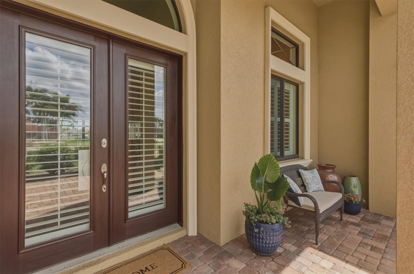 Image 2 of 81 For 558 Royal Poinciana