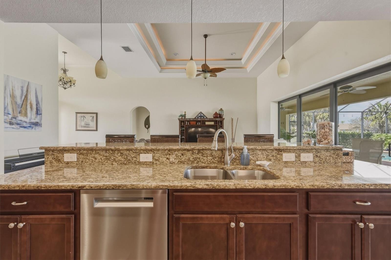 Image 32 of 81 For 558 Royal Poinciana