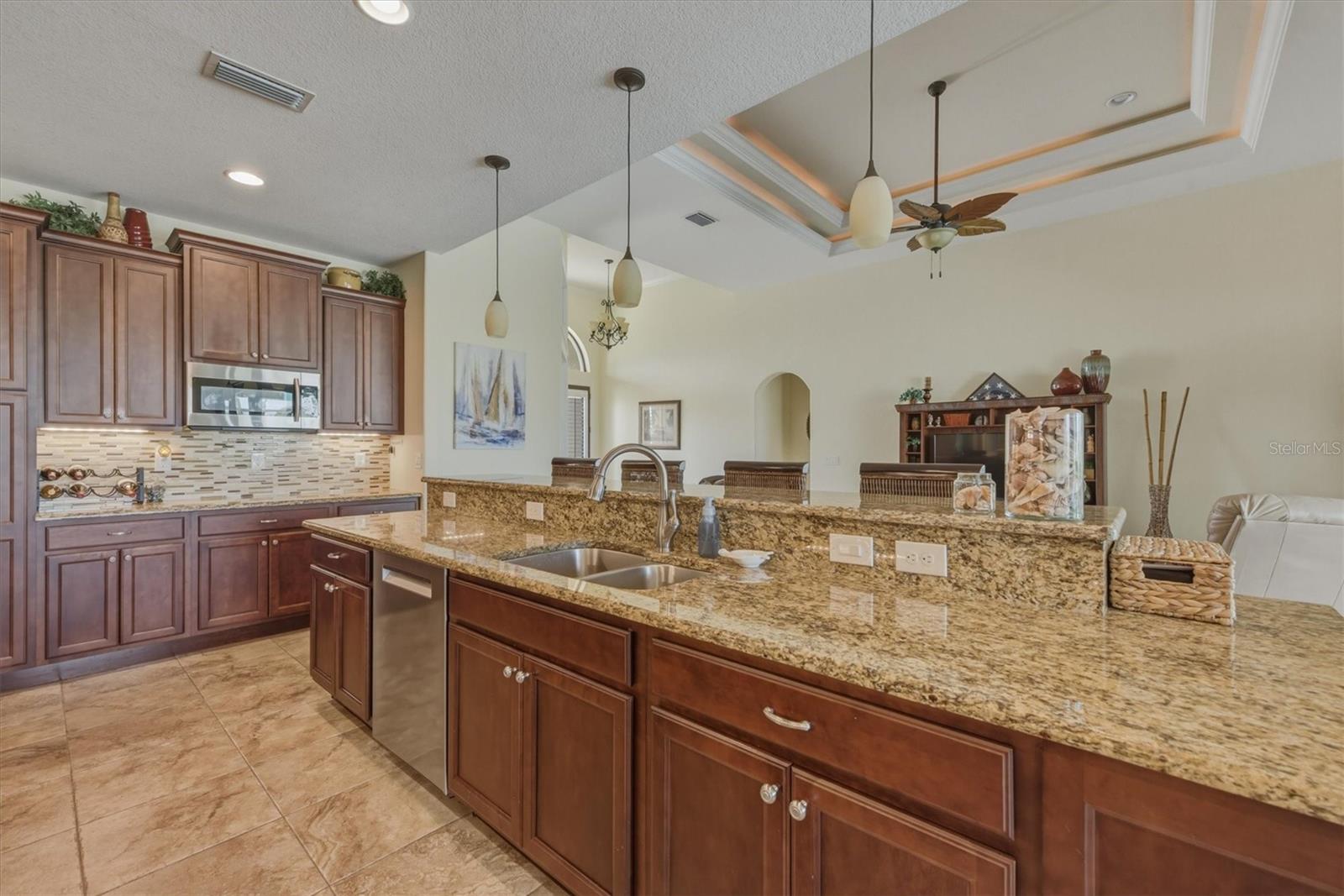 Image 33 of 81 For 558 Royal Poinciana