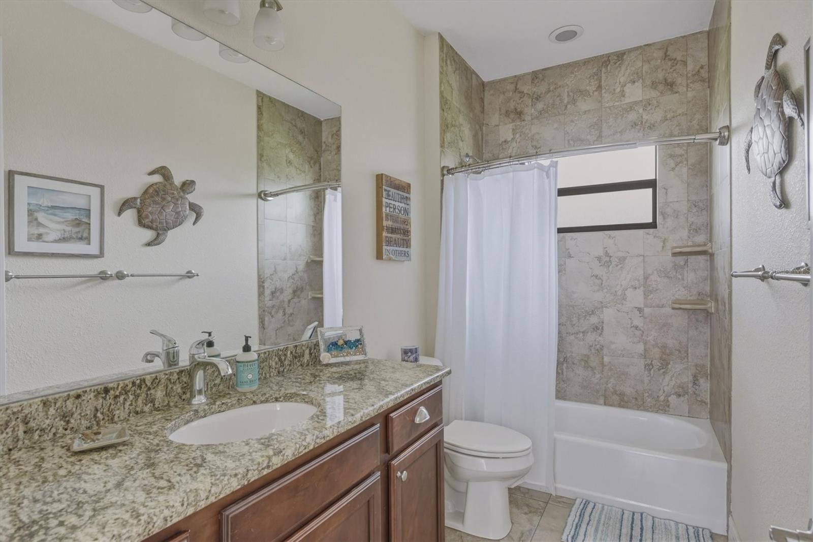 Image 47 of 81 For 558 Royal Poinciana