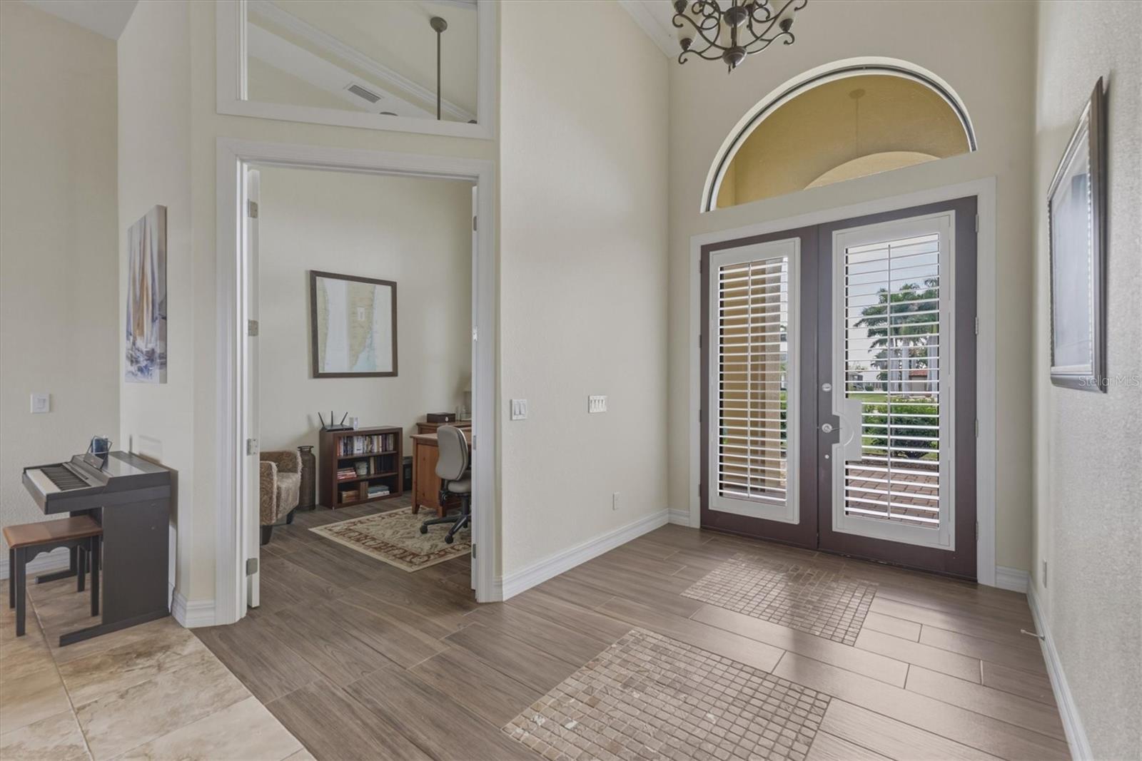 Image 71 of 81 For 558 Royal Poinciana