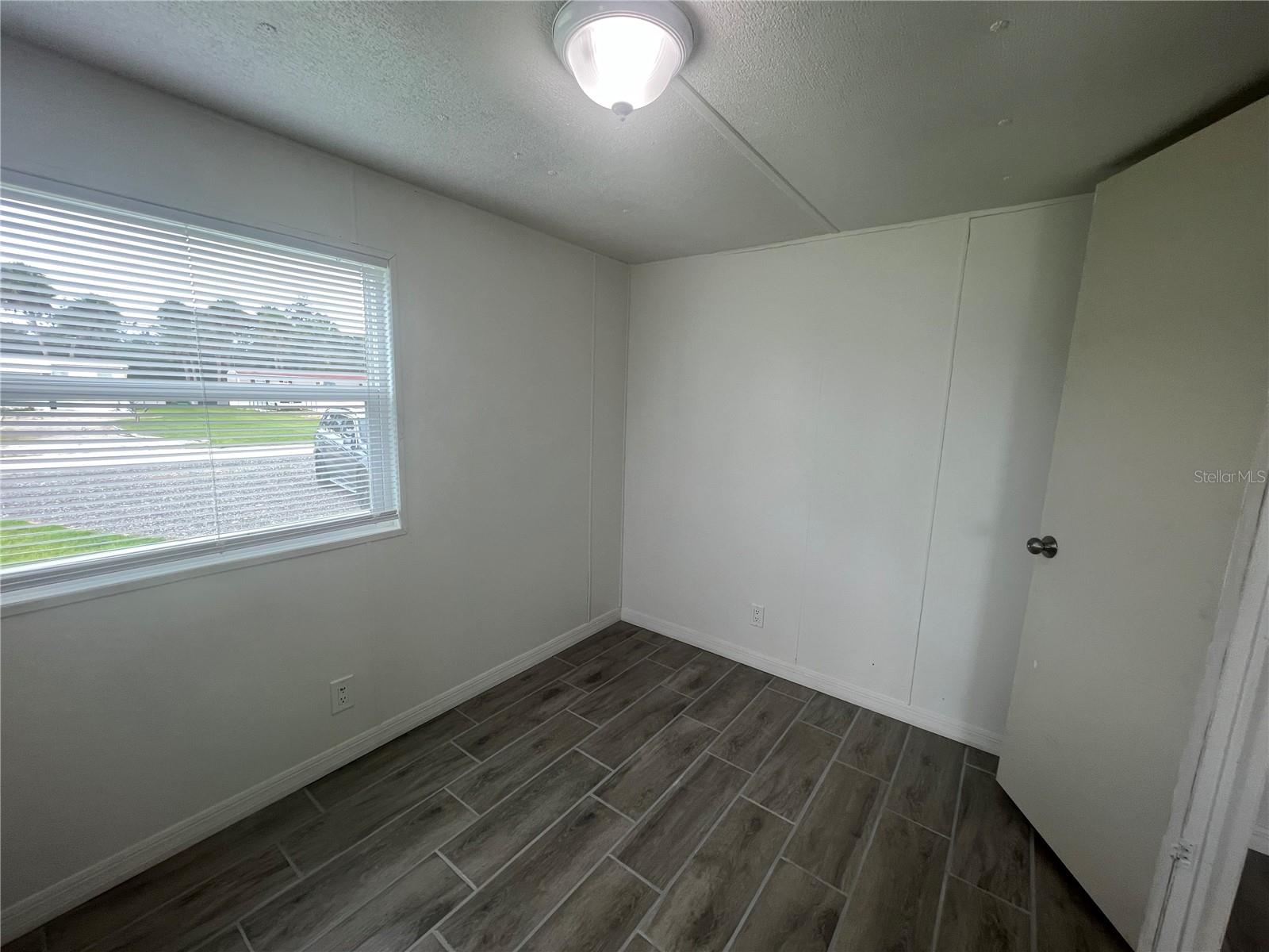 Image 6 of 20 For 11972 Newman Terrace